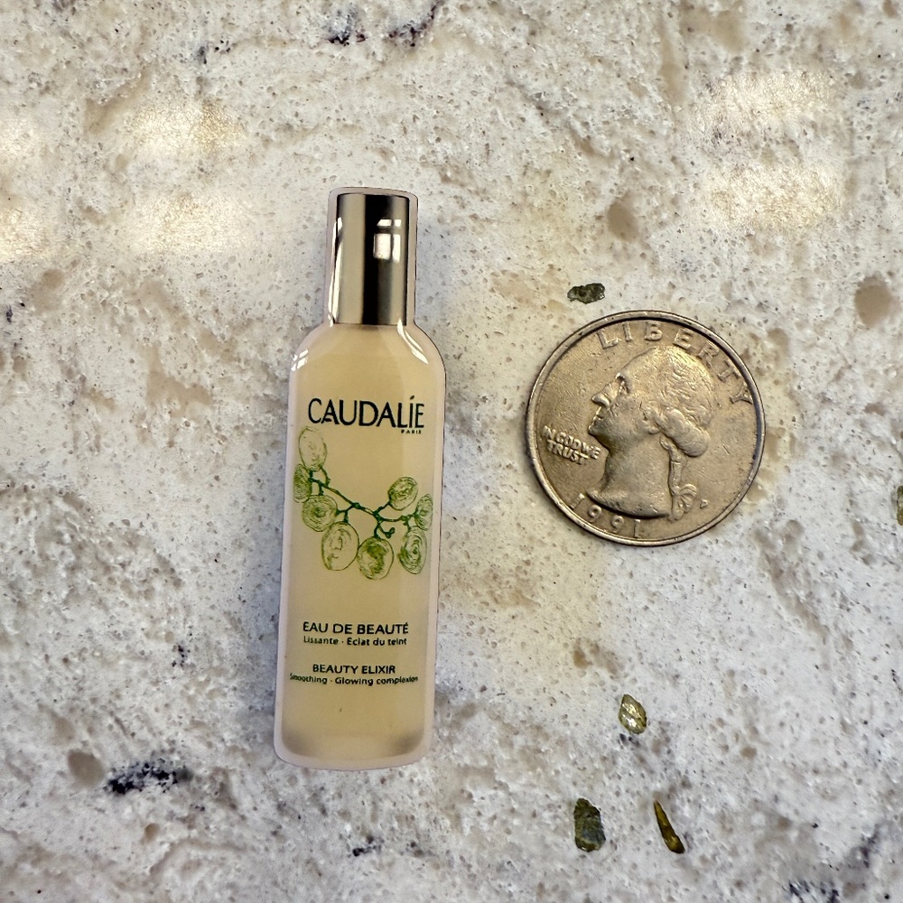 Caudalie Push‎ pin